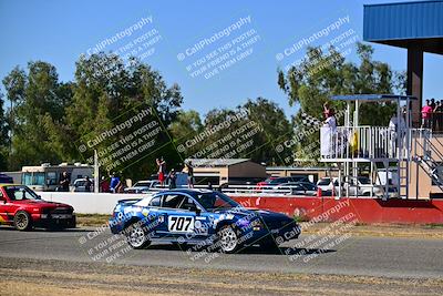 media/Sep-29-2024-24 Hours of Lemons (Sun) [[6a7c256ce3]]/StartFinish (245p-330p)/